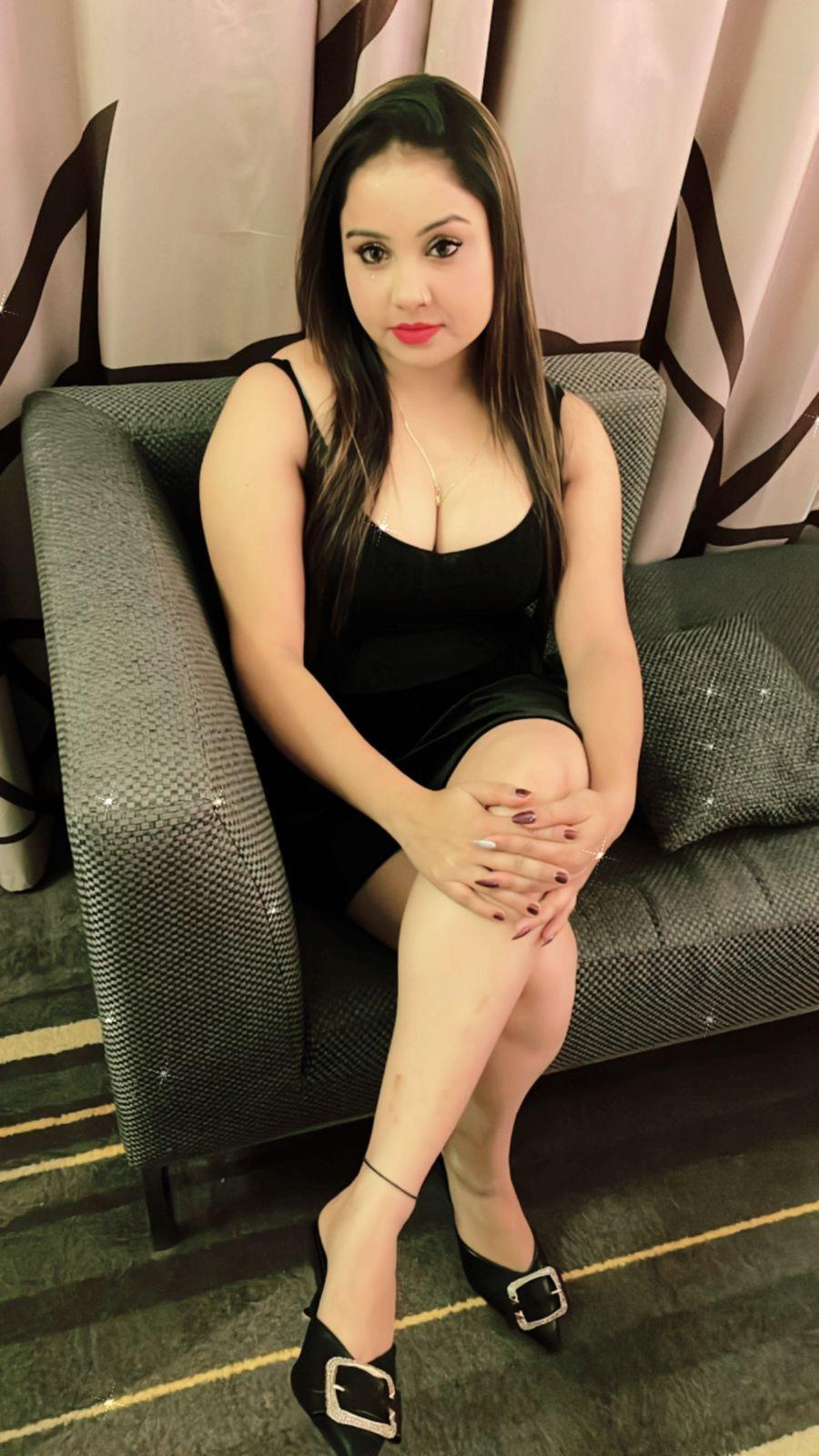 Badshahpur call girl
